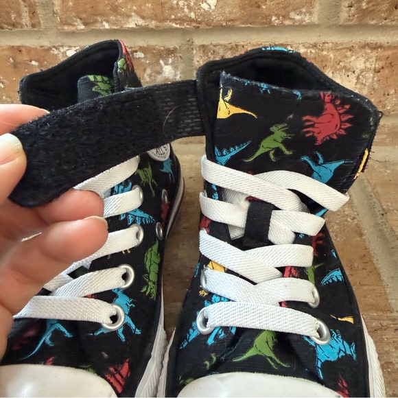 Converse Chuck Taylor All Star high-top sneakers  “Dinosaurs" print Kids 11 EUC - Picture 8 of 10
